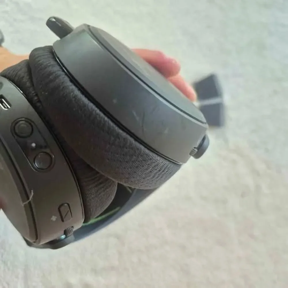 SteelSeries Arctis 9X Wireless Headset and Xbox Wireless Controller